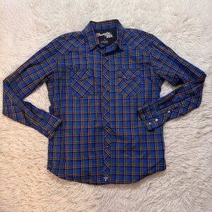 Wrangler Western Shirt Size Extra Large
100% Cotton pearl snap plaid